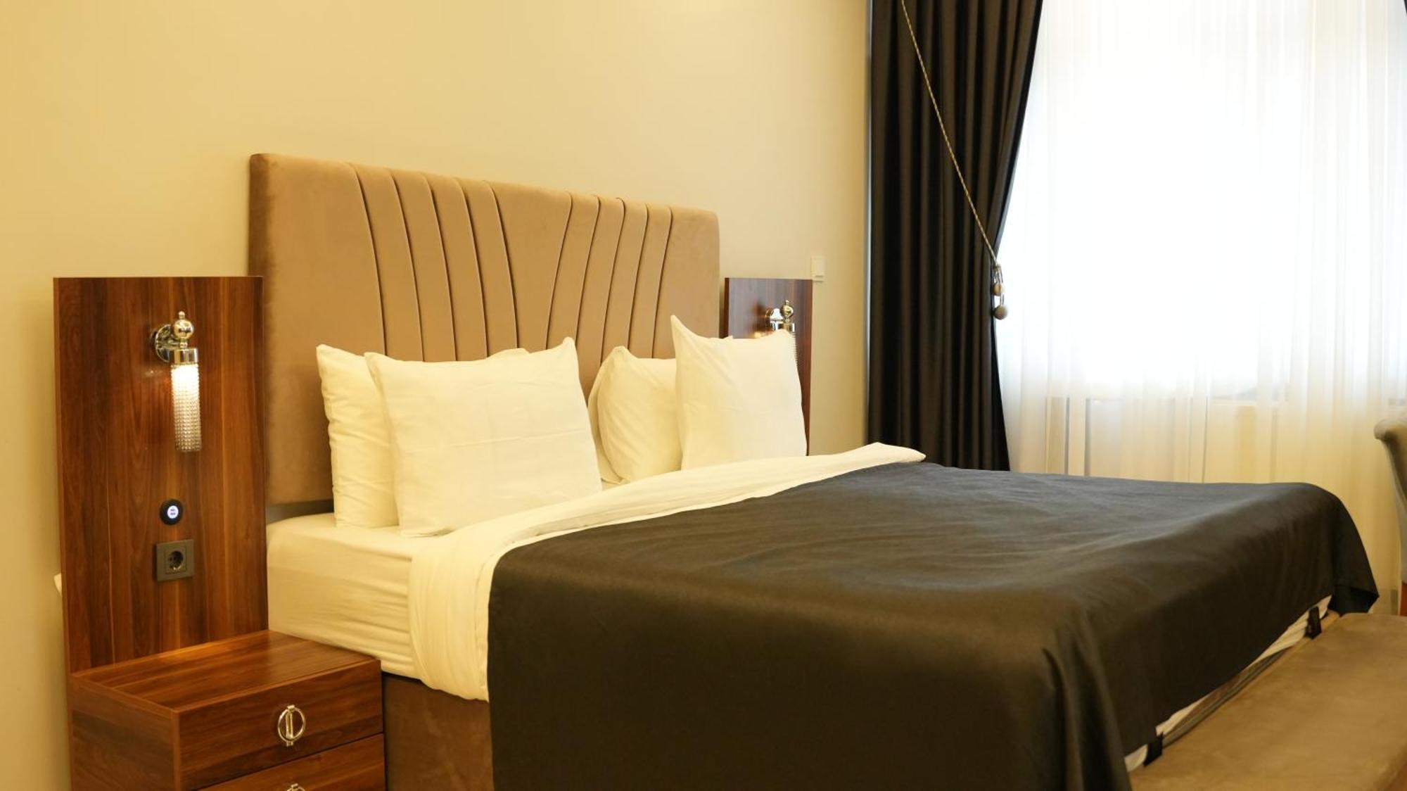 Grand Krone Hotel Çınarcık Bagian luar foto