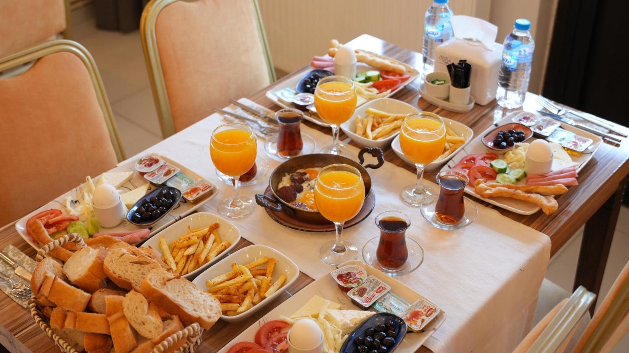 Grand Krone Hotel Çınarcık Bagian luar foto